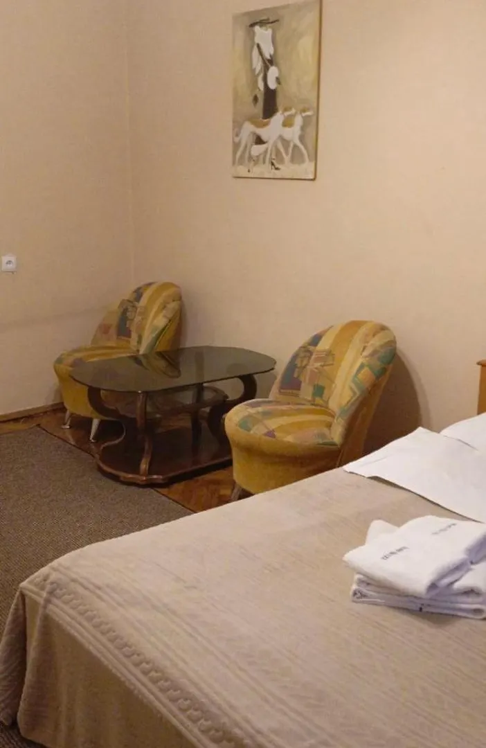 Home Hotel Apartments On Lva Tolstogo Киев Украина