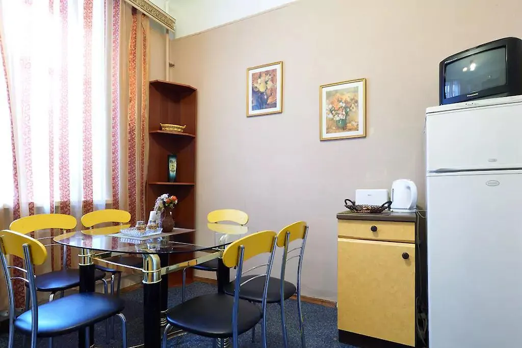 Home Hotel Apartments On Lva Tolstogo Kyiv