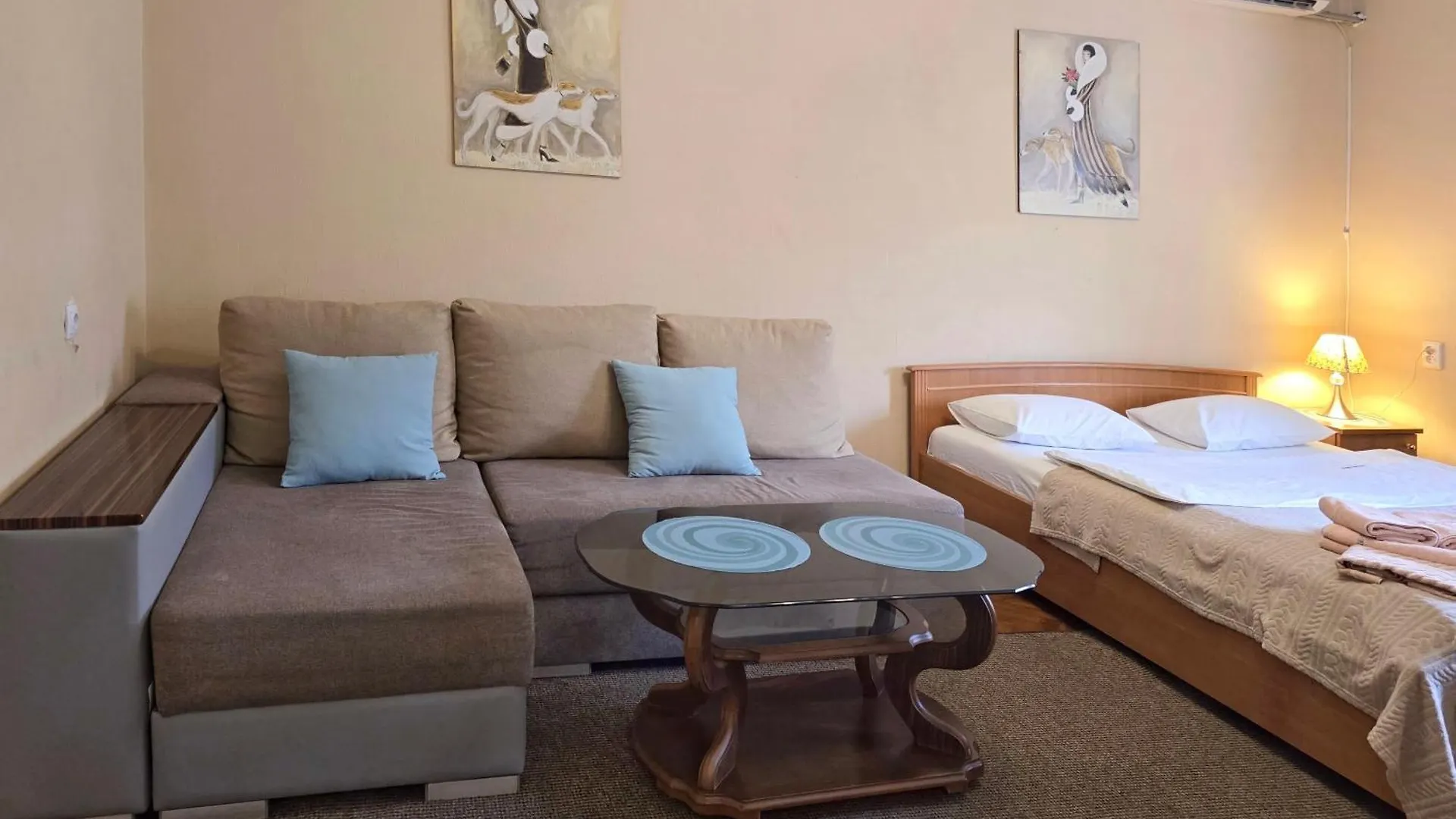 Home Hotel Apartments On Lva Tolstogo Kyiv Ukraine
